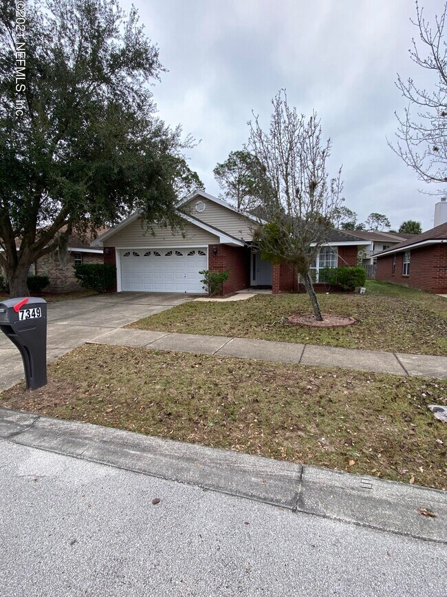 7349 Ironside Dr E 7349 Ironside Dr E Jacksonville FL 32244