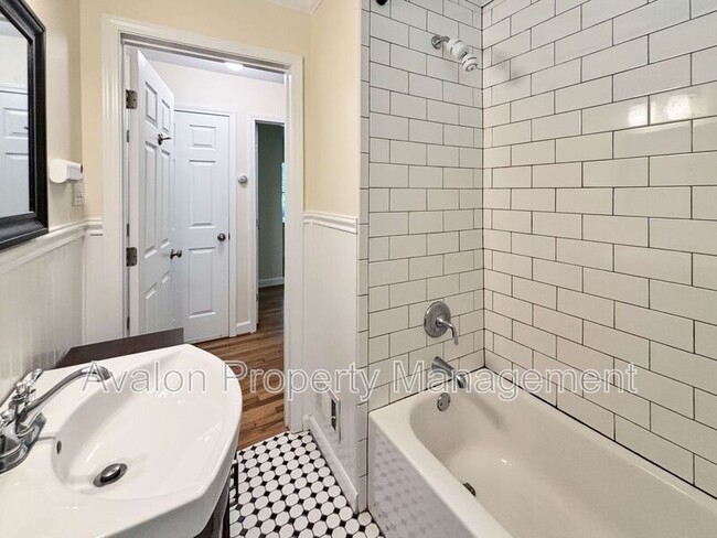 Building Photo - 6058 Harleston Rd NE