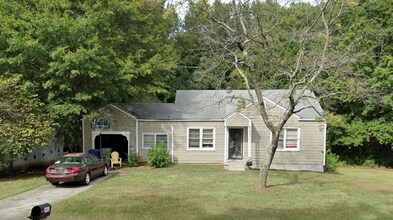 Building Photo - 2 Bed and 1.5 Bath in Atlanta!