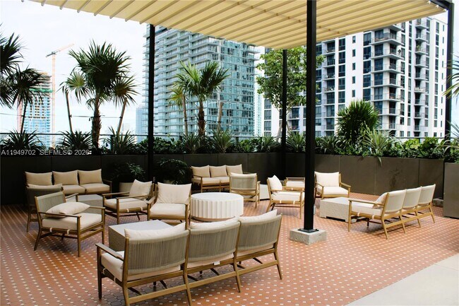 Building Photo - 601 N Miami Ave