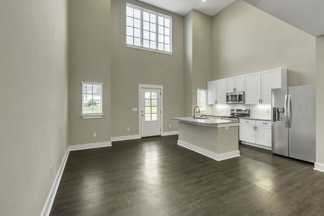 Building Photo - Modern 2BD, 2.5BA Travelers Rest Gem with Small Loft