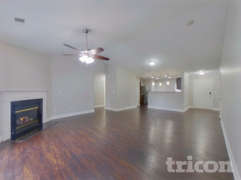 Building Photo - 4116 Larkhaven Village Dr