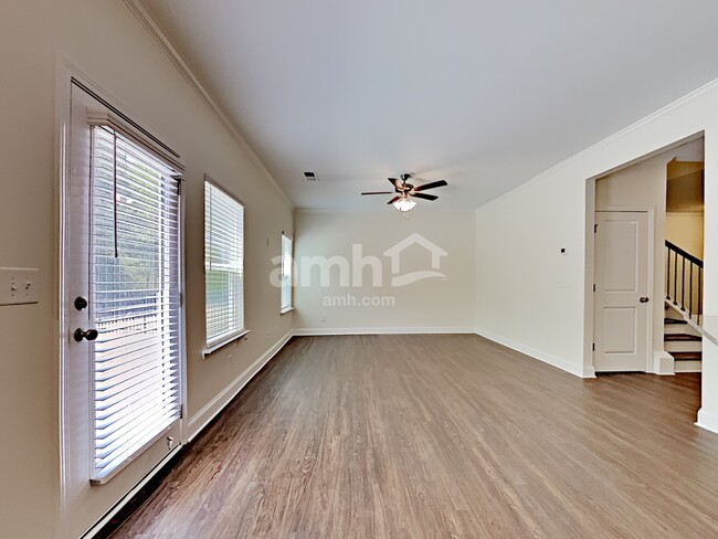 Building Photo - 601 Woodall Rd