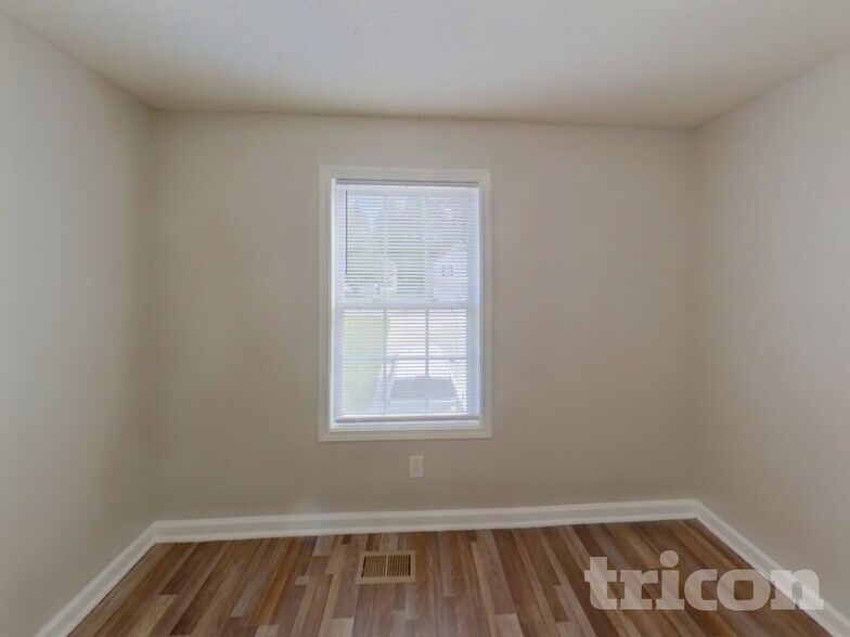 Building Photo - 7205 Brittany Way