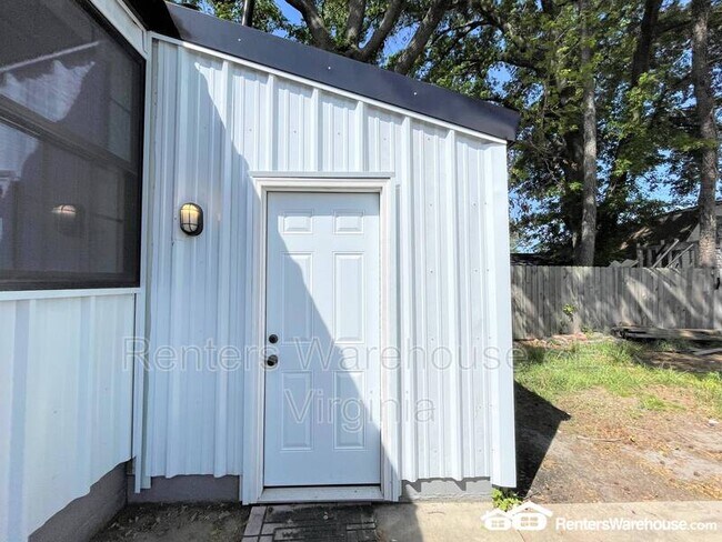 Building Photo - 142 Rogers Ave