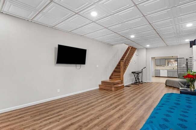 Building Photo - 114 N Highland Ave