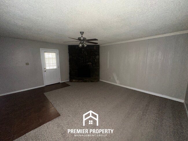 Building Photo - 6042 New Leaf Ln