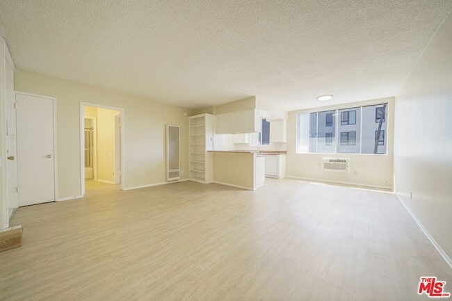 Building Photo - 456 S Harvard Blvd
