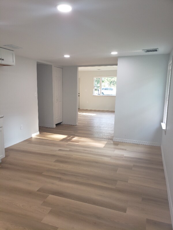 Building Photo - 3707 Blackstone Ave