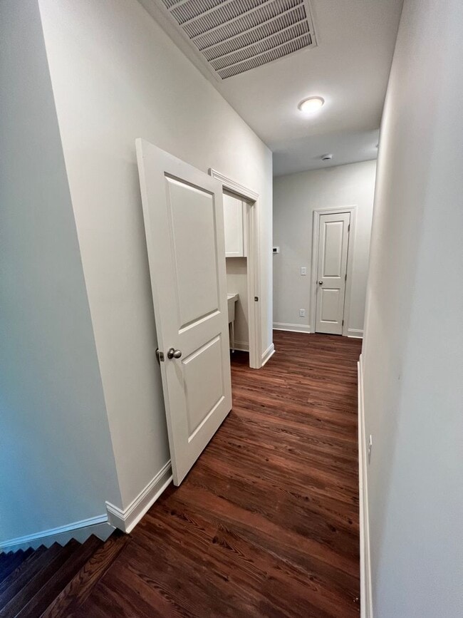 Building Photo - East Longleaf Townhome