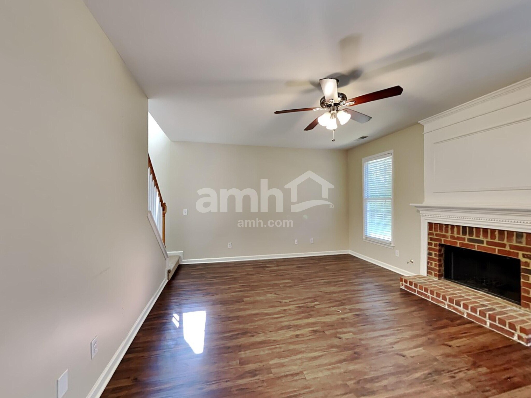 Building Photo - 2923 Villa Lake Dr