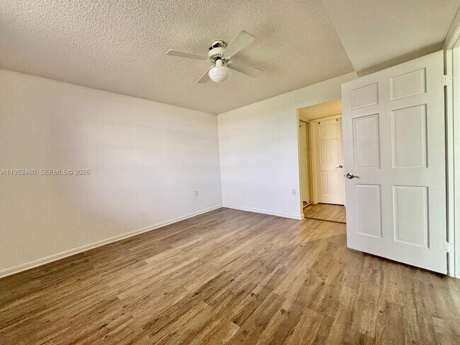 Building Photo - 1703 Whitehall Dr