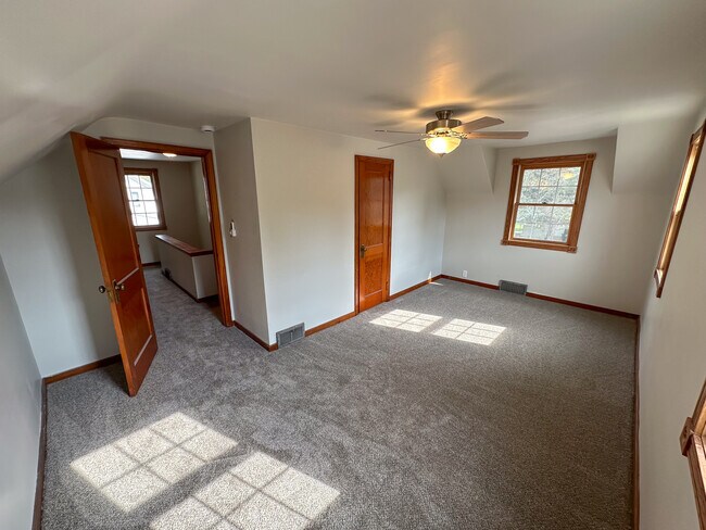 Building Photo - 1208 Baker Ave