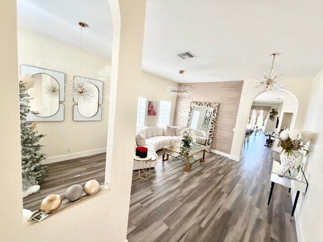 Building Photo - 159 Berenger Walk