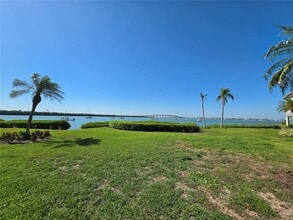 Building Photo - 6295 Bahia Del Mar Cir