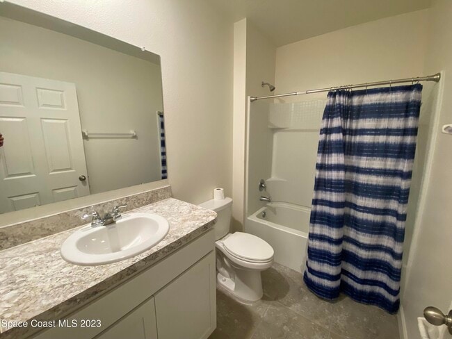 Building Photo - 510 Old Country SE Rd