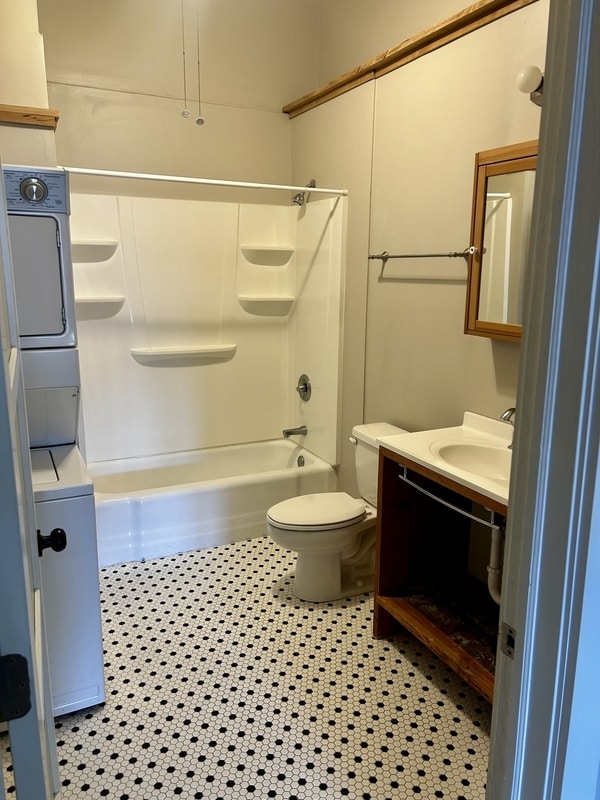 Building Photo - 845 Massachusetts St