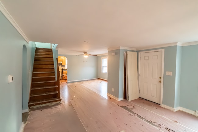 Building Photo - 104 Geissinger Ave