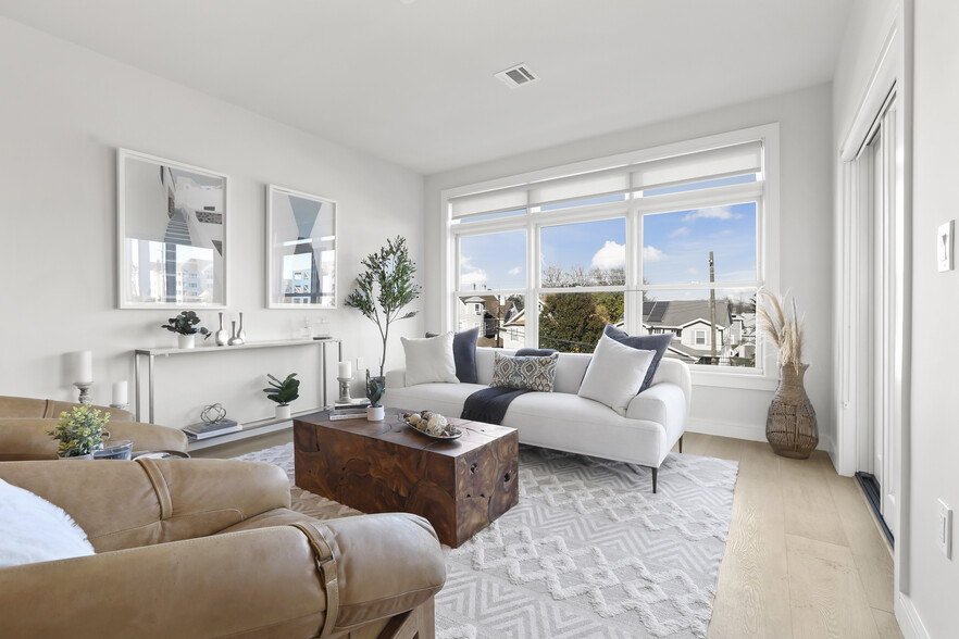 Interior Photo - Ocean Gate North