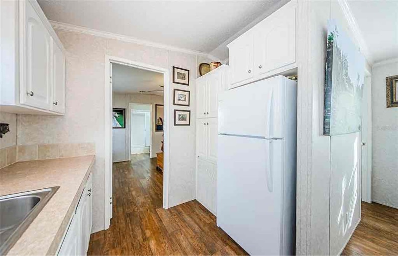 Building Photo - 9514 Chris St