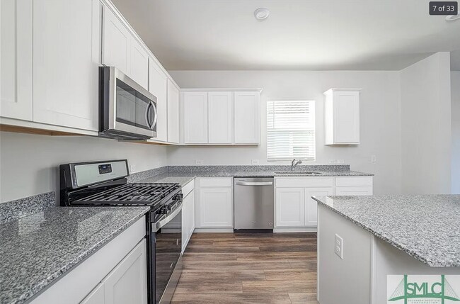 Building Photo - New Year Move-In Special: $300 Off First Month if You Move by Jan 31, 2026!