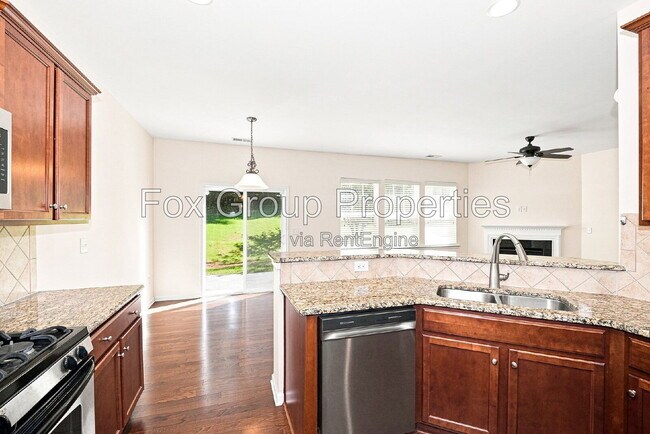 Building Photo - 117 E Warfield Dr