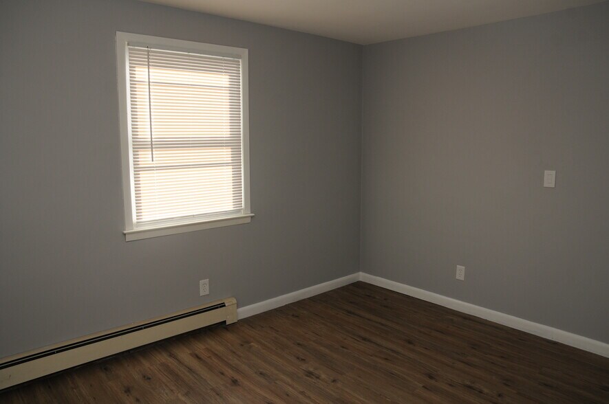 Building Photo - 115 Beauvue Ter