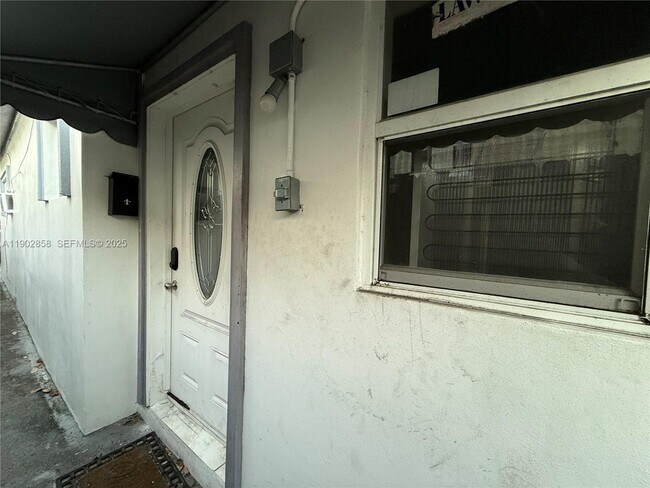 Building Photo - 1490 NW 34th St