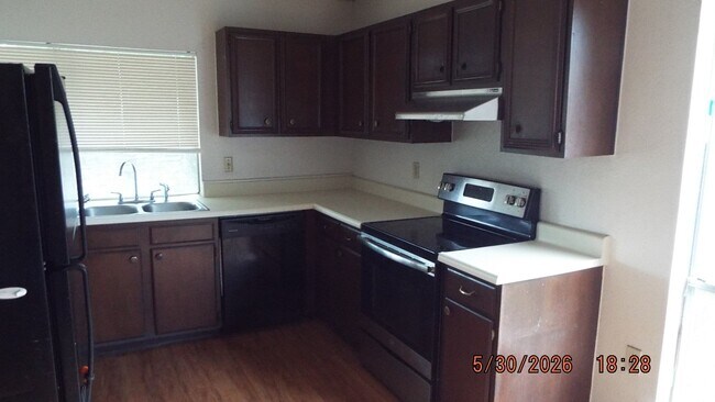Building Photo - 7810 Lazy Forest Dr