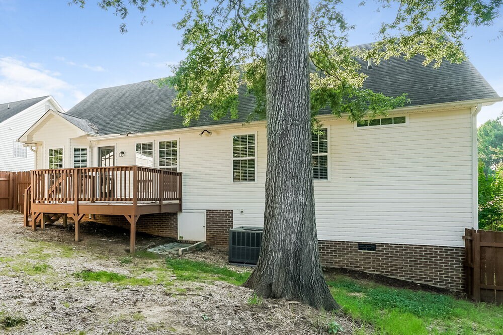 Building Photo - 203 Zircon Ln