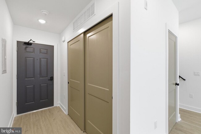 Building Photo - 4021 Brown St