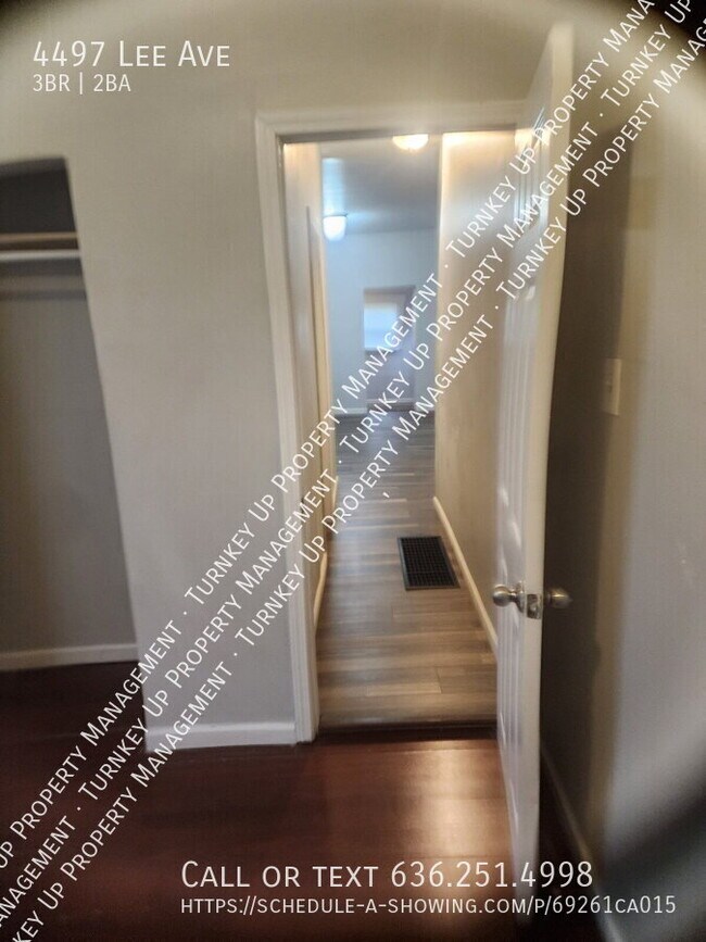 Building Photo - 4497 E Lee Ave