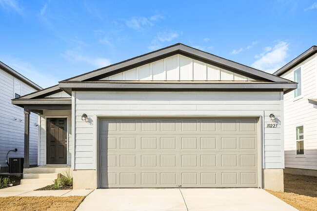 Building Photo - 10223 Monte Carmel Pl