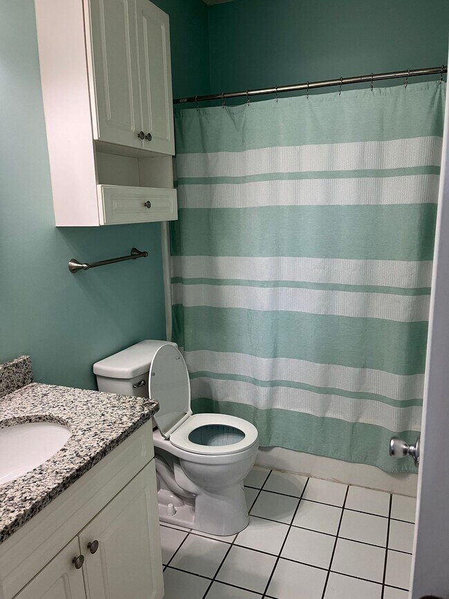 Building Photo - 4185 Hibiscus Dr