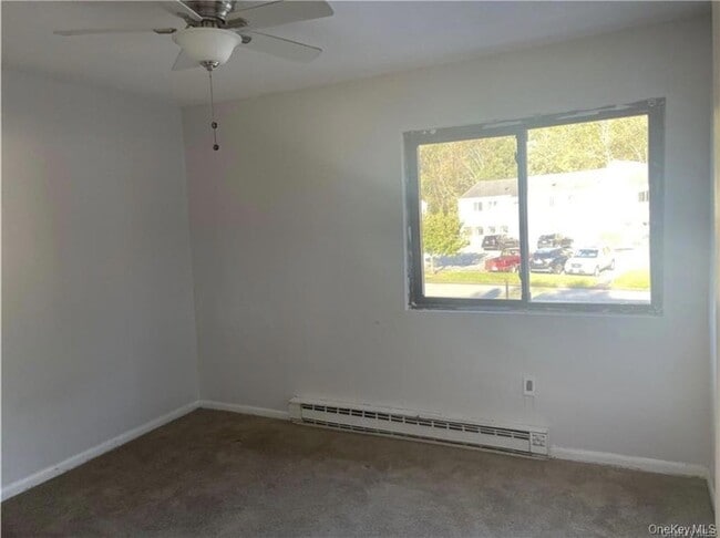 Building Photo - 32 Scarborough Ln