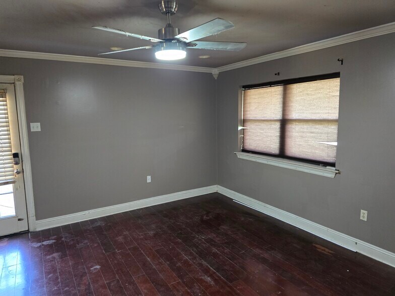 Building Photo - 20 Woodchase Ct