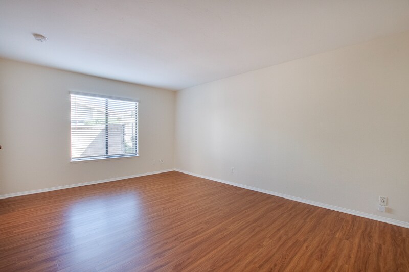 Building Photo - 1828 Caminito Ascua