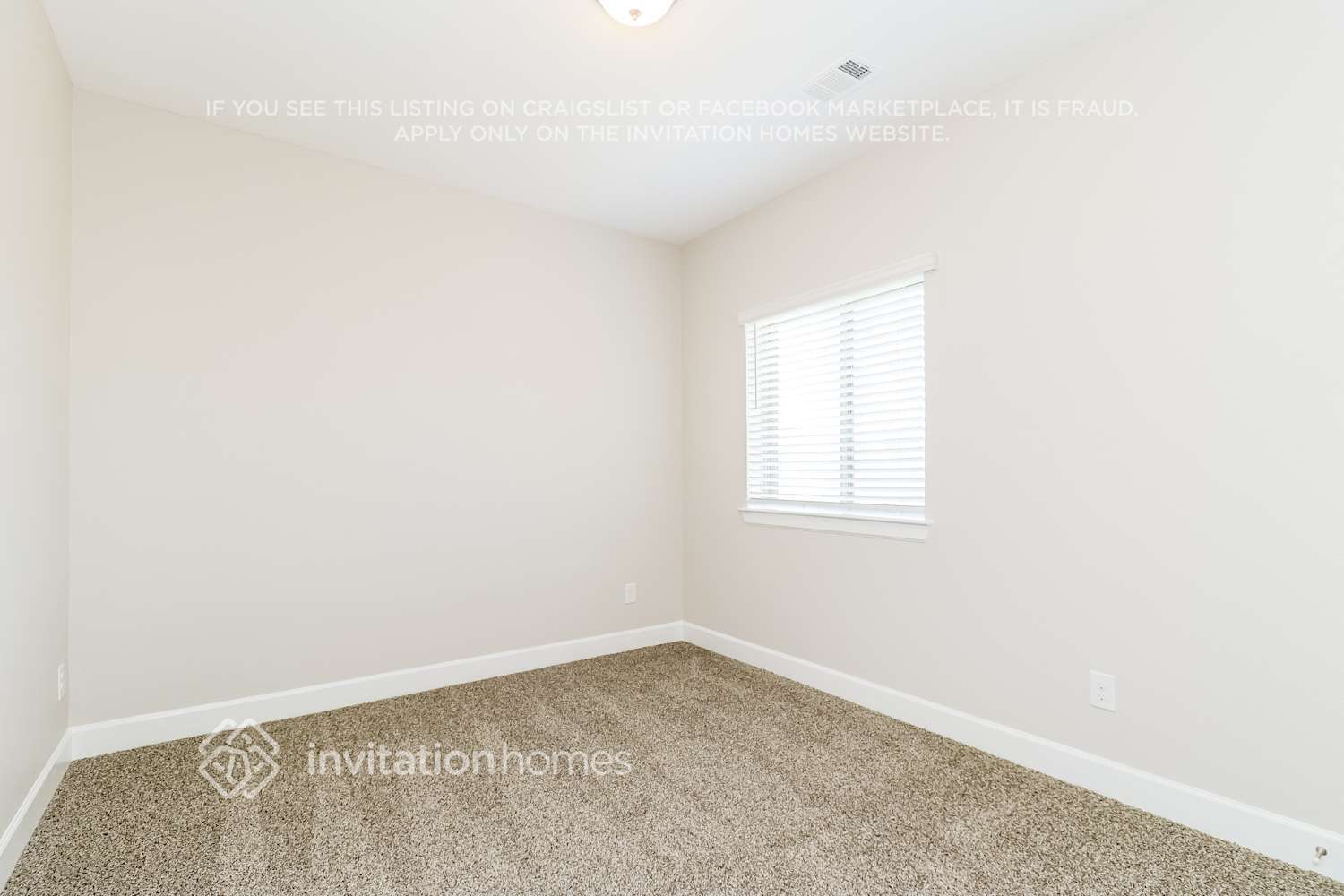 Building Photo - 813 Parkside Dr