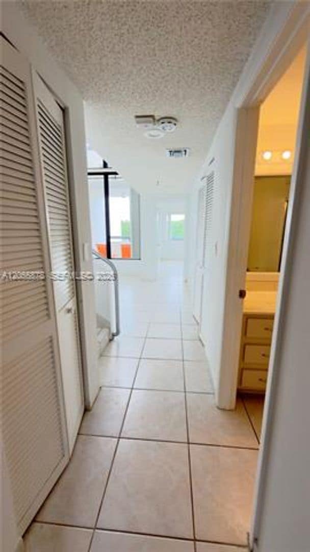 Building Photo - 456 Poinciana Island Dr