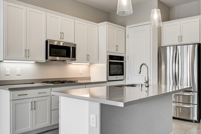Building Photo - COMFY and NEW 3 Bedroom Home in Skye Canyon!
