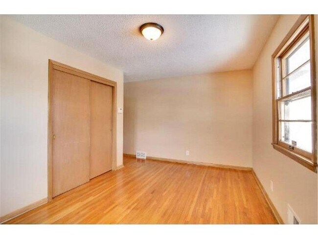 Building Photo - 6313 France Ave S