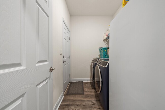Building Photo - 296 Symphony Way