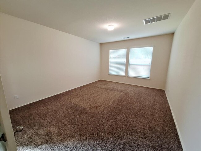 Building Photo - 525 Loma Cedro Bend