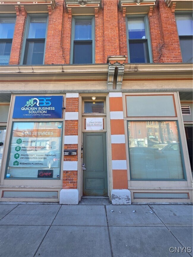 Building Photo - 807-13 N Salina St