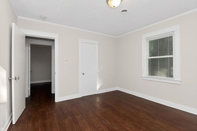 Building Photo - Charming 3BD/1BA Ranch in Charlotte!