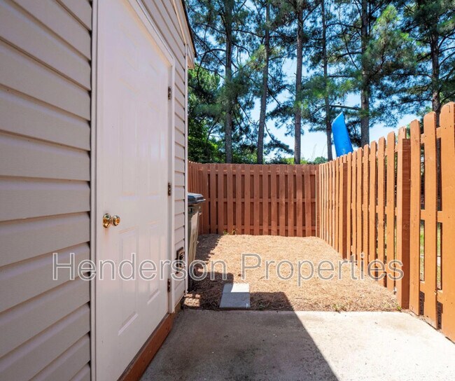 Building Photo - 12188 Bottlebrush Pl