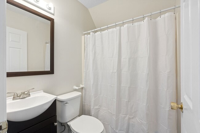 Building Photo - Beautiful 3 BR, 3BA Home-District 1 Schools, Walking Distance to Downtown Inman