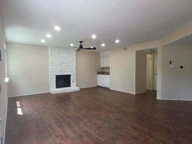 Building Photo - 4701 Ganymede Dr