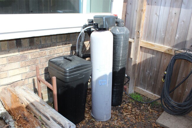 Building Photo - 1210 Three Forks Dr