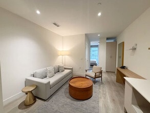 Building Photo - 239 SW 9th St